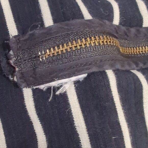 Madewell Womens Top Medium Black Striped Boxy Top Side Zippers - Picture 7 of 9